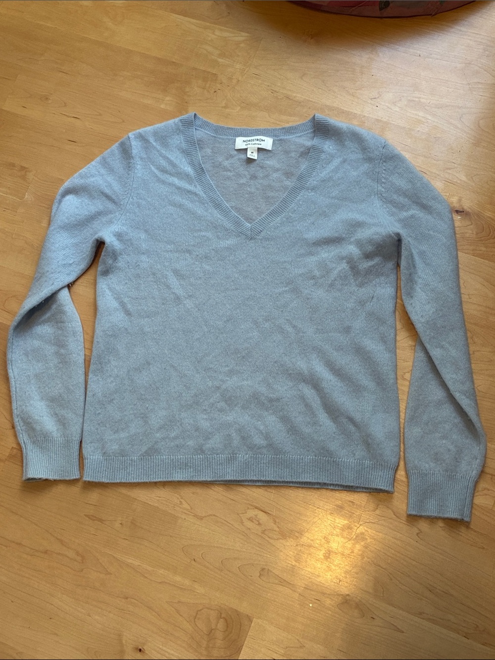 Nordstrom Women’s Light Blue V-Neck Cashmere Sweater